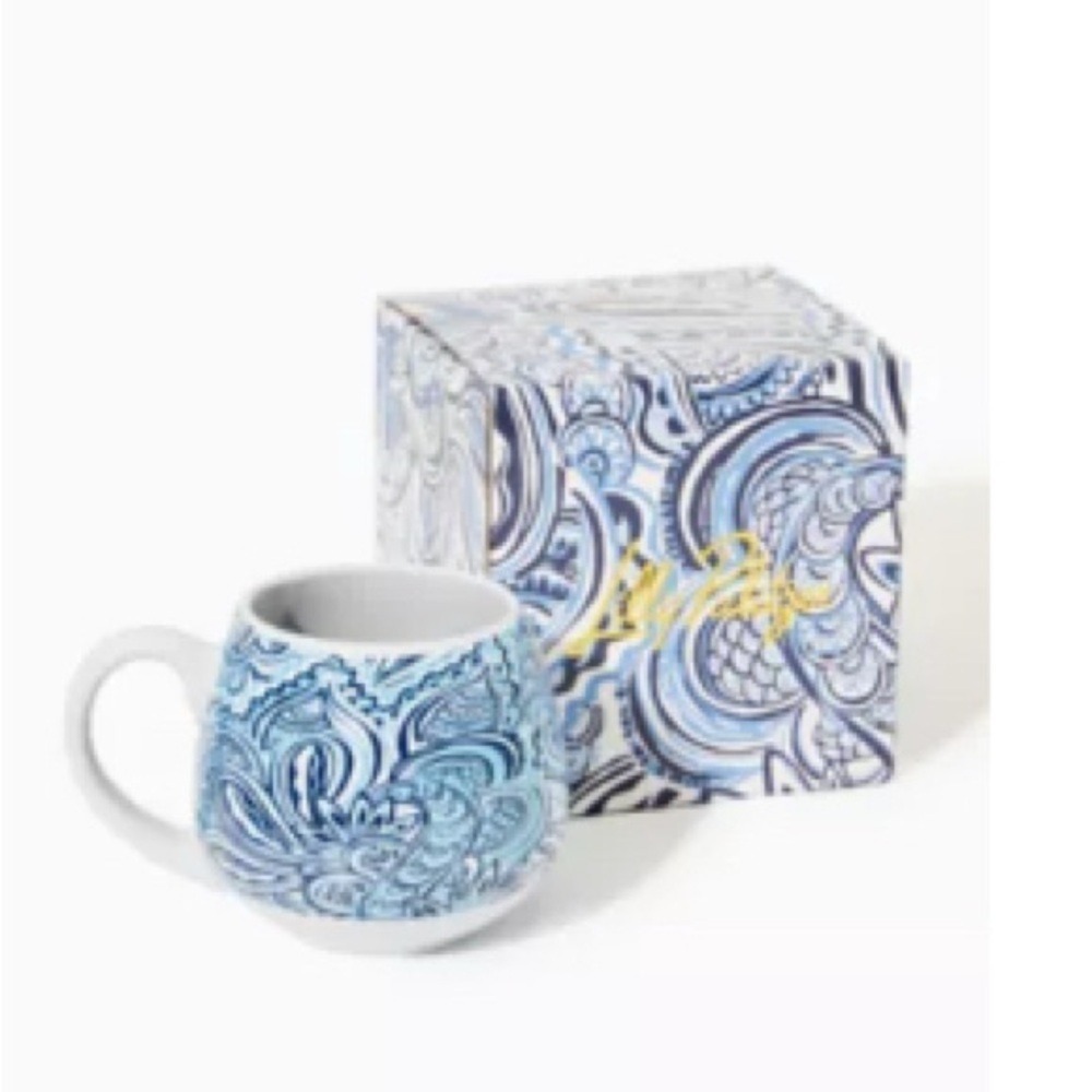 Lilly Pulitzer Blue and White abstract  Mug "Resort White Give It A Whirl"
